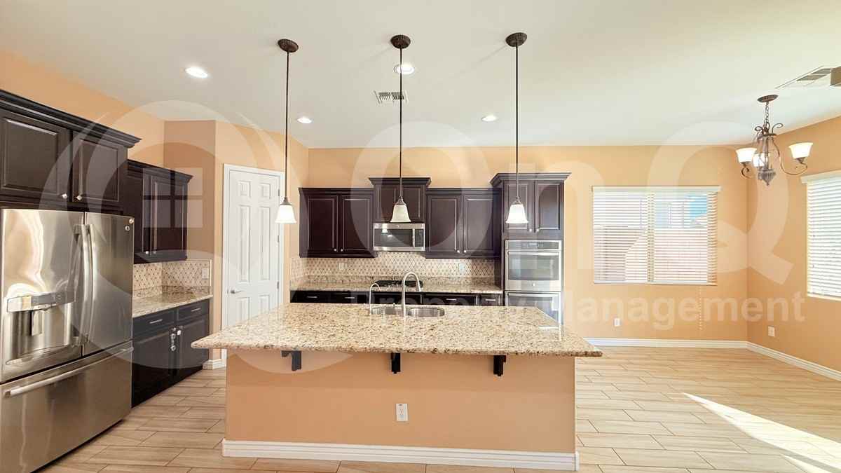 7469 W Remuda Dr - Photo 6 of 40