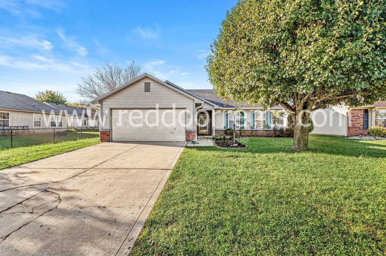 6421 Longhorn Ct - Photo 2 of 23