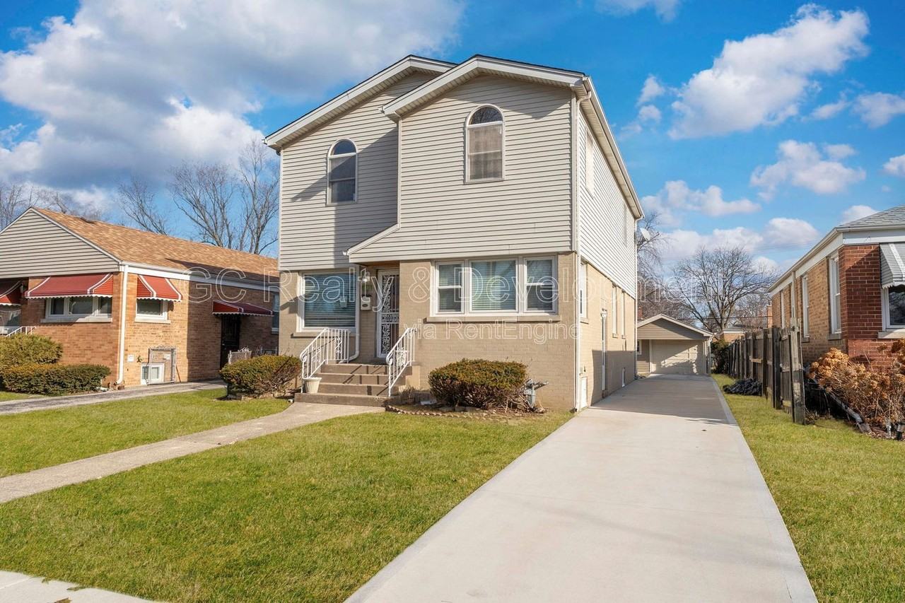 301 Bohland Ave - Photo 2 of 22