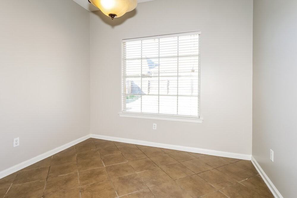 4315 Markston Dr - Photo 7 of 17