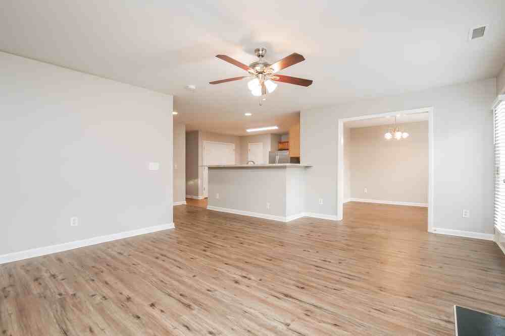 1613 Brown Owl Dr - Photo 5 of 17