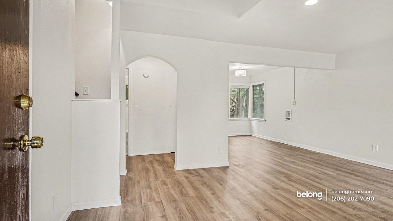 16702 Linden Ave N - Photo 7 of 26