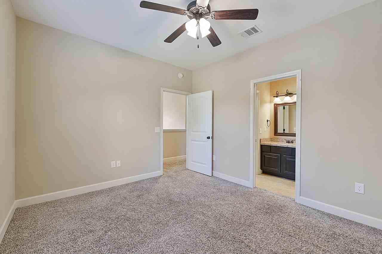 1406 Lemon Tree Ln #1 - Photo 4 of 12