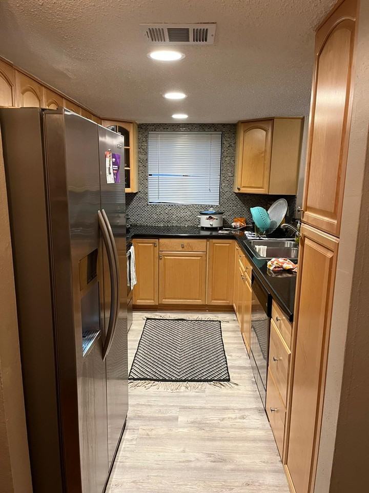 1406 Lemon Tree Ln #1 - Photo 5 of 12