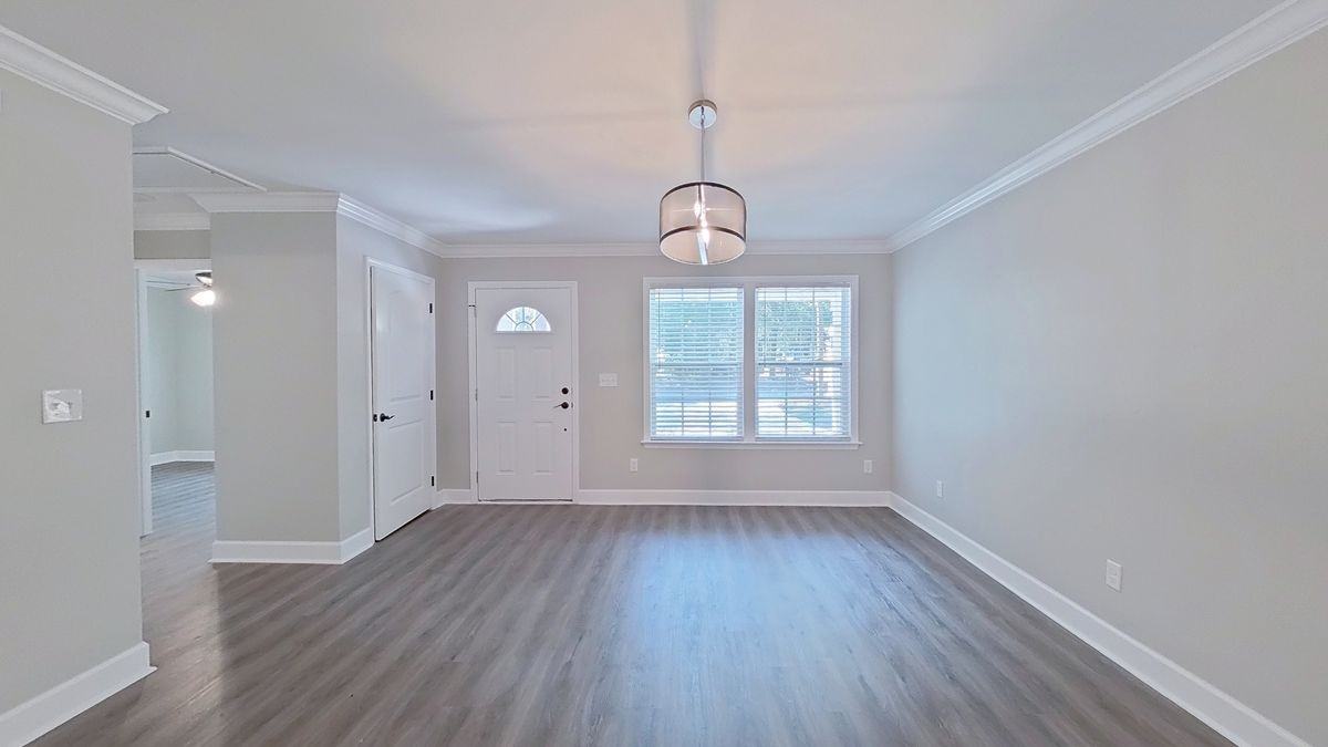 211 Lucy St - Photo 5 of 35