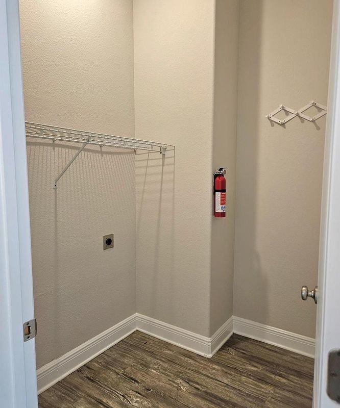 321 Summercreek Cv - Photo 5 of 24