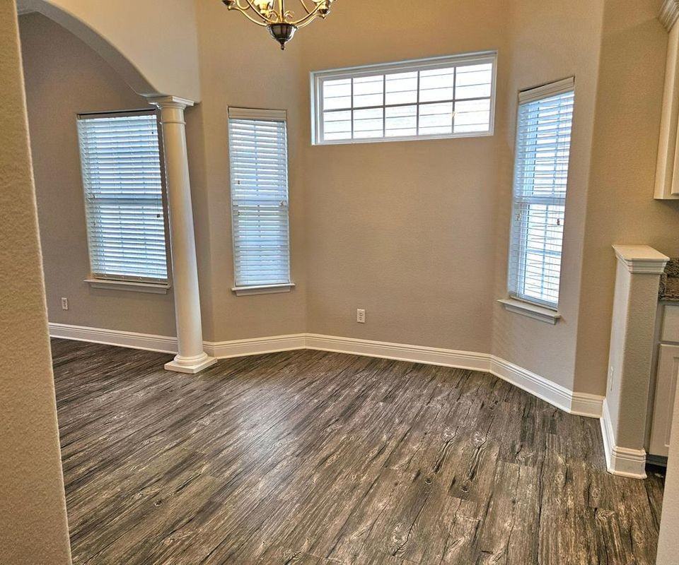 321 Summercreek Cv - Photo 6 of 24