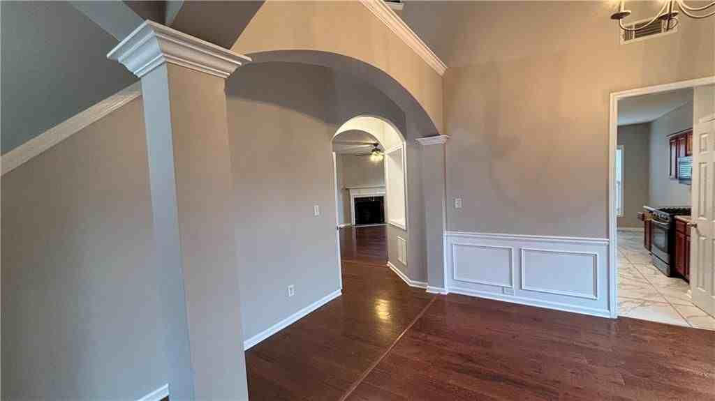 2581 Southhaven Ln - Photo 6 of 50