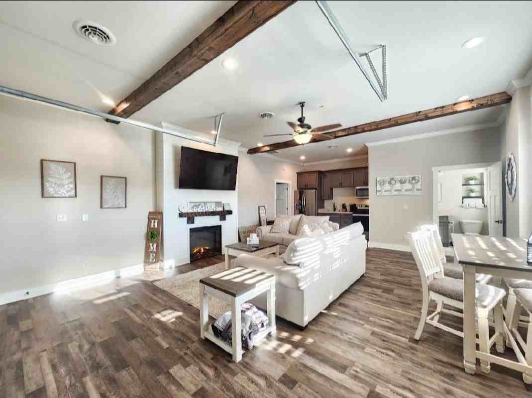 250 Horn Ln - Photo 2 of 11