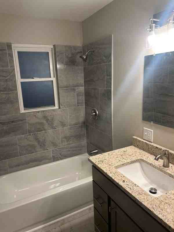 20135 Eureka Rd - Photo 2 of 15