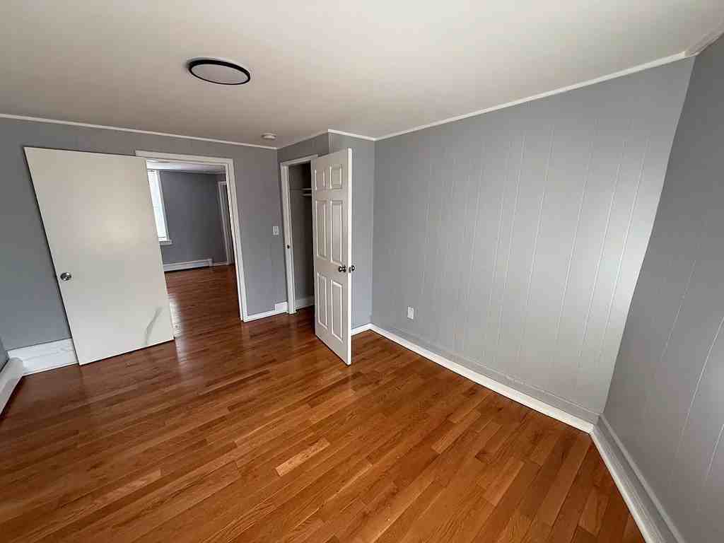 77 Hazel St #1L - Photo 6 of 9