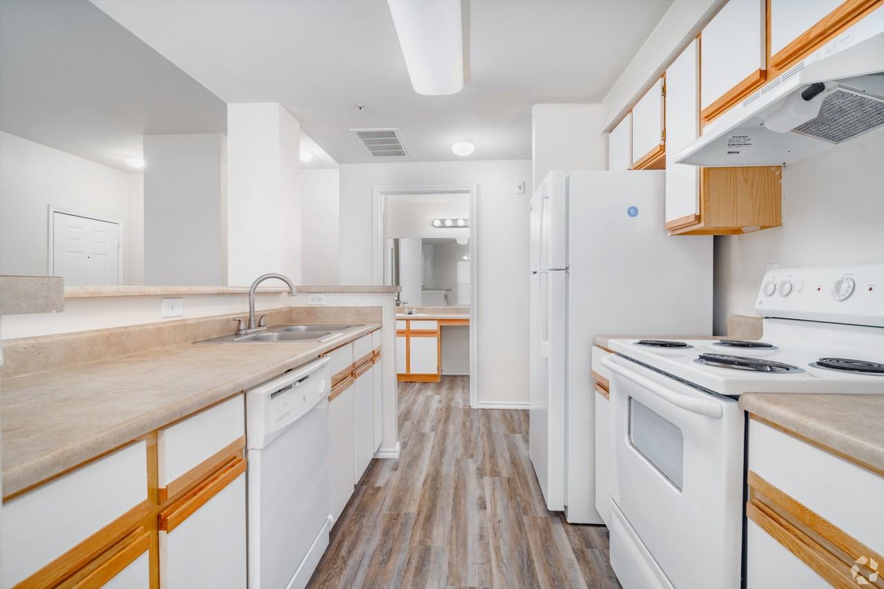 The Villages at Lost Creek - Photo 2 of 43