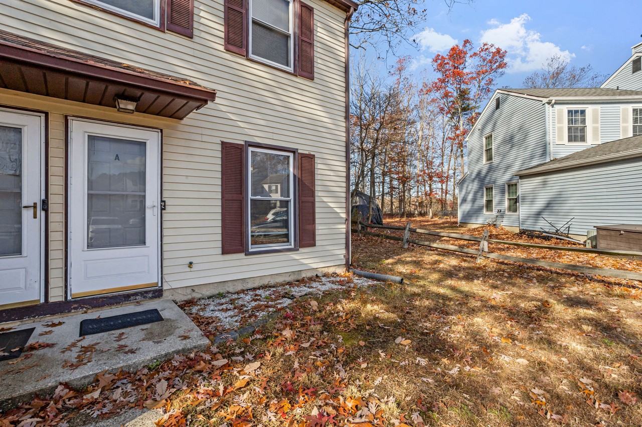 36 Maynard Dr #A - Photo 3 of 17