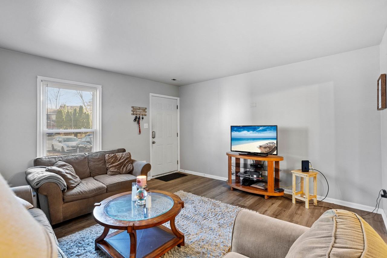 36 Maynard Dr #A - Photo 5 of 17