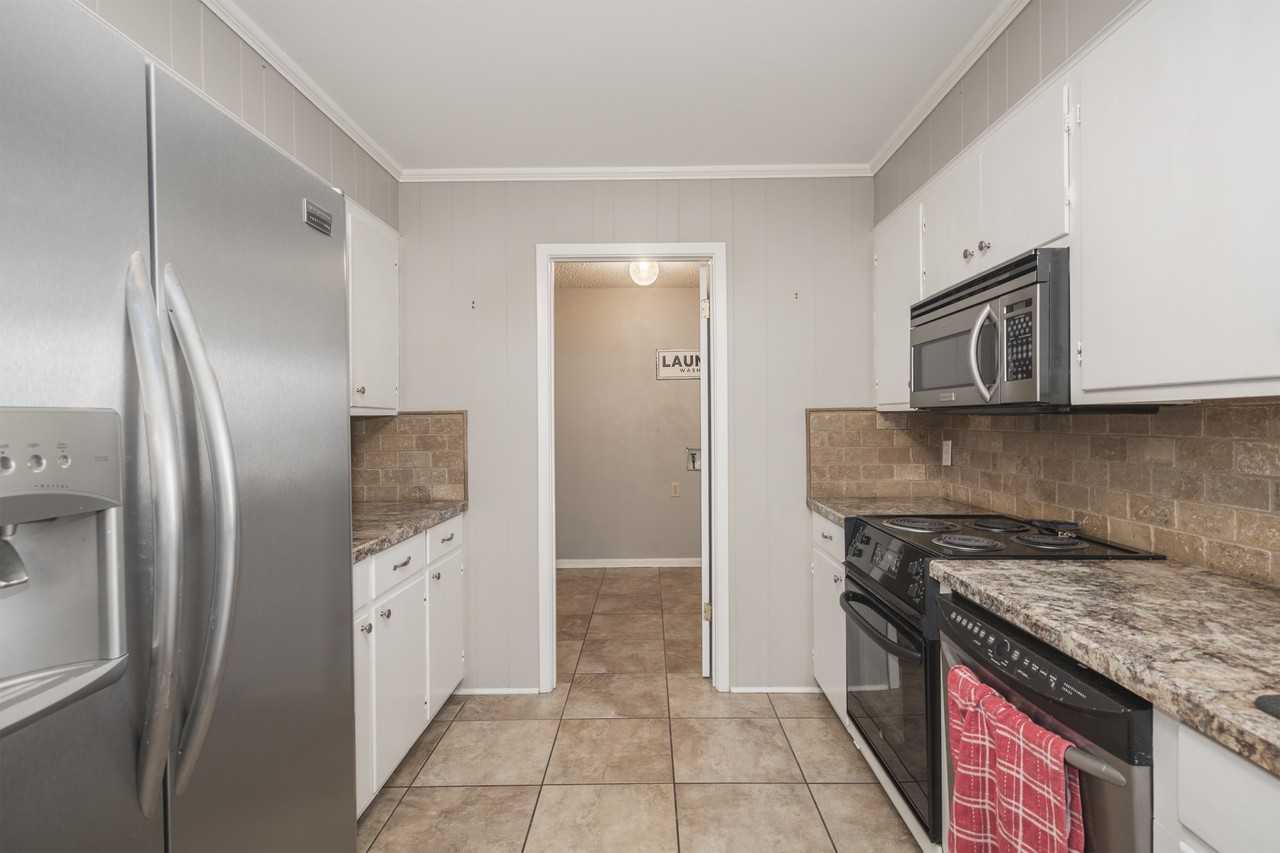 115 Sparks Dr - Photo 4 of 16