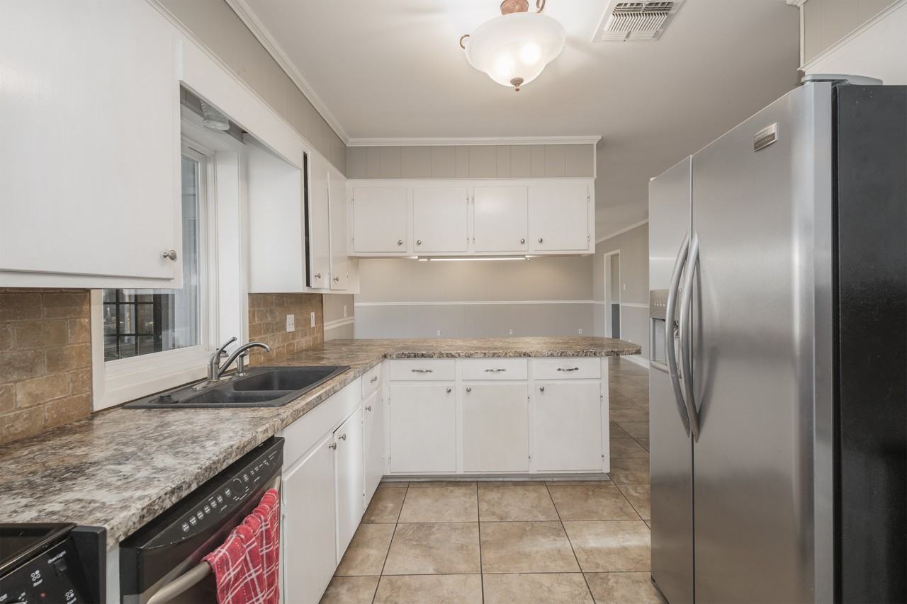 115 Sparks Dr - Photo 5 of 16