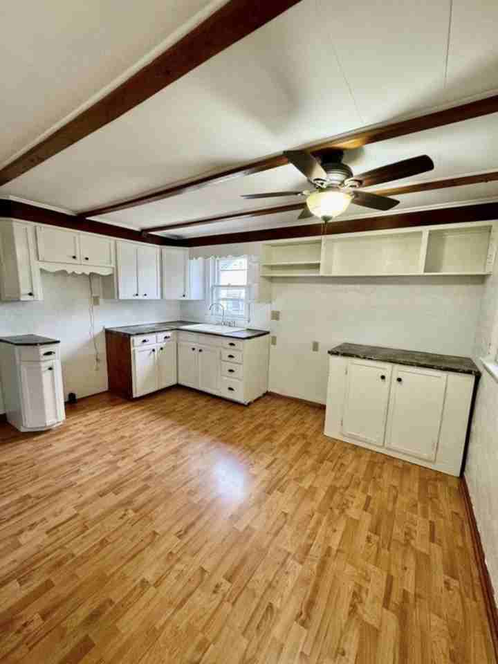 453 Van Buren St - Photo 4 of 10