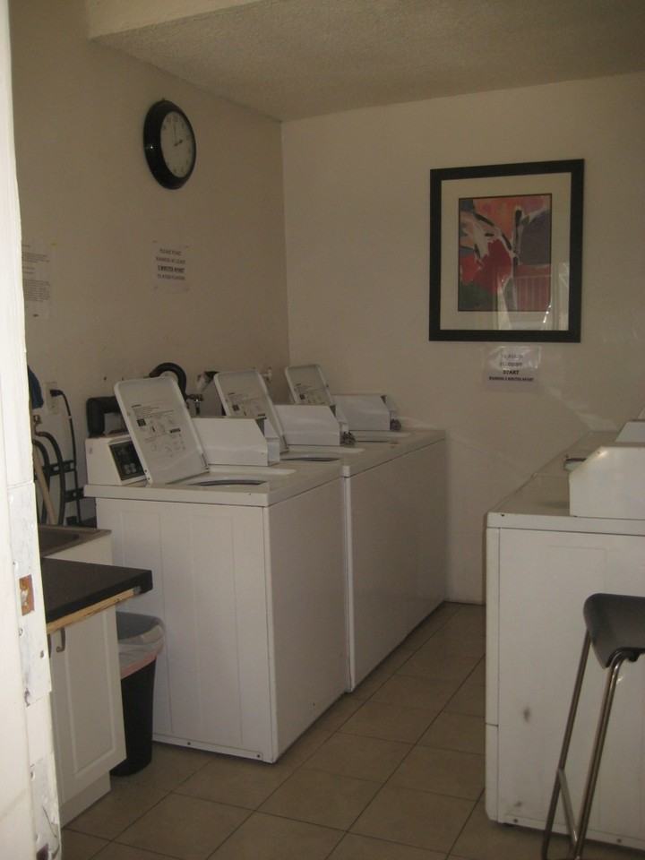 5150 Woodman Ave #26 - Photo 2 of 11