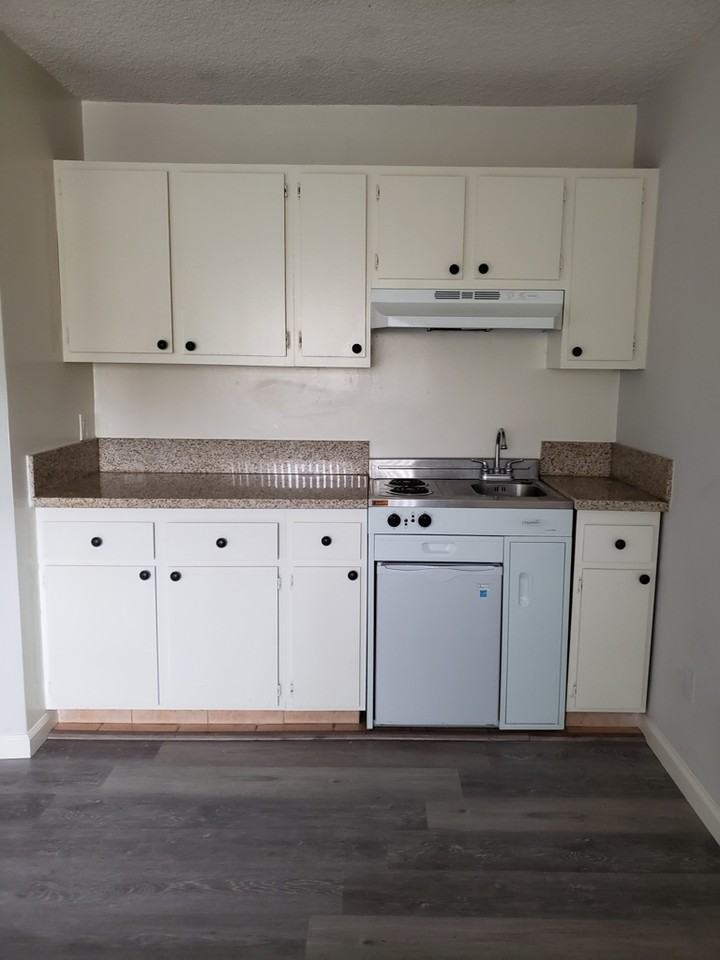 5150 Woodman Ave #26 - Photo 6 of 11