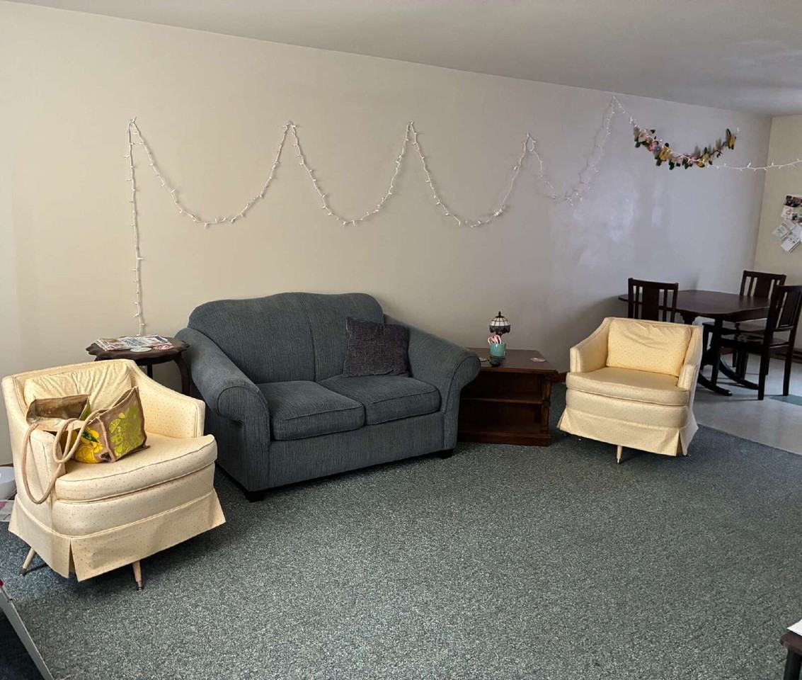 1215 State St Apt 3 - Photo 3 of 16