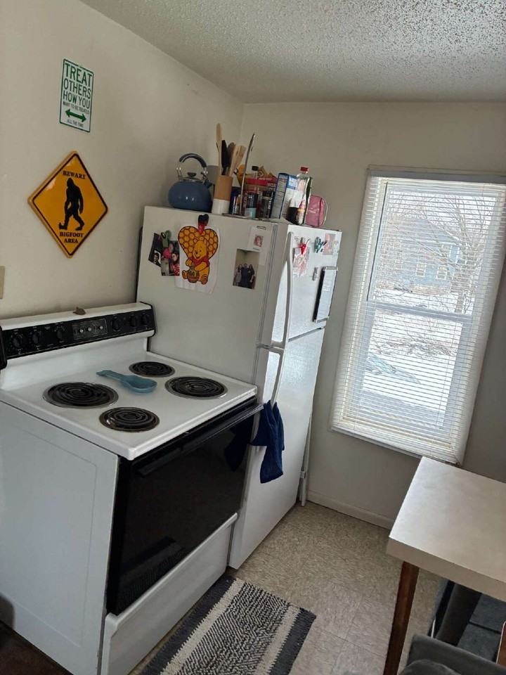 924 Water St Apt 3 - Photo 6 of 17