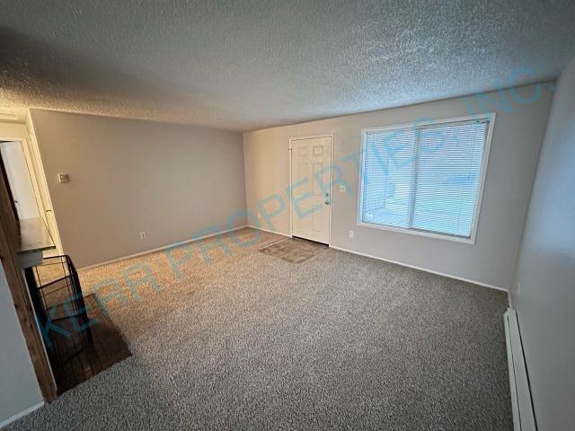 205 Se Sweetbriar Ln - Photo 2 of 14