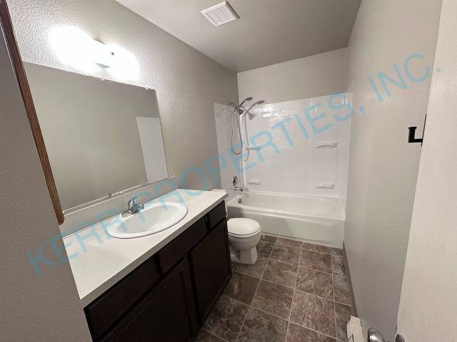 205 Se Sweetbriar Ln - Photo 7 of 14