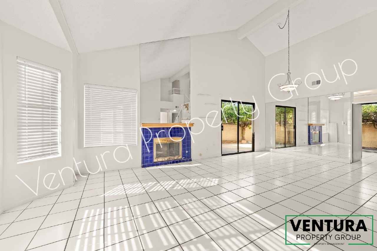 403 Las Palomas Dr - Photo 6 of 30