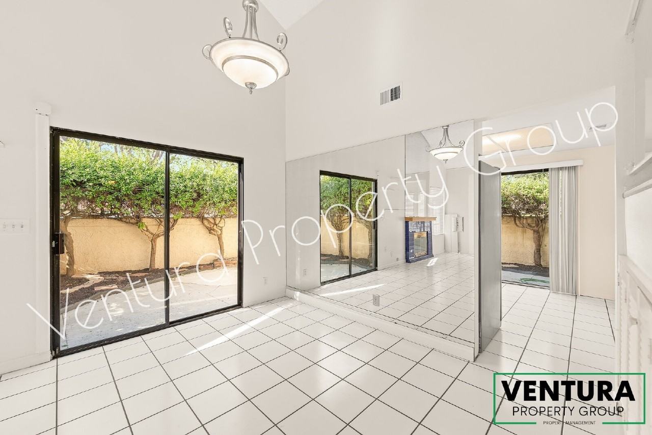 403 Las Palomas Dr - Photo 7 of 30