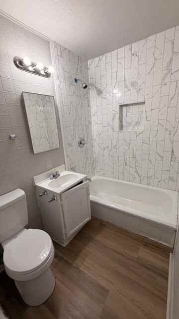 3214 S Saint Clair Ave - Photo 6 of 14