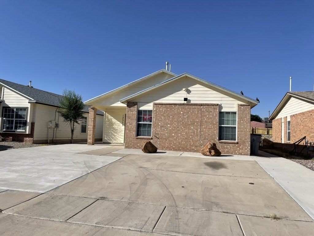 12353 Tierra Alaska Ave - Photo 3 of 28