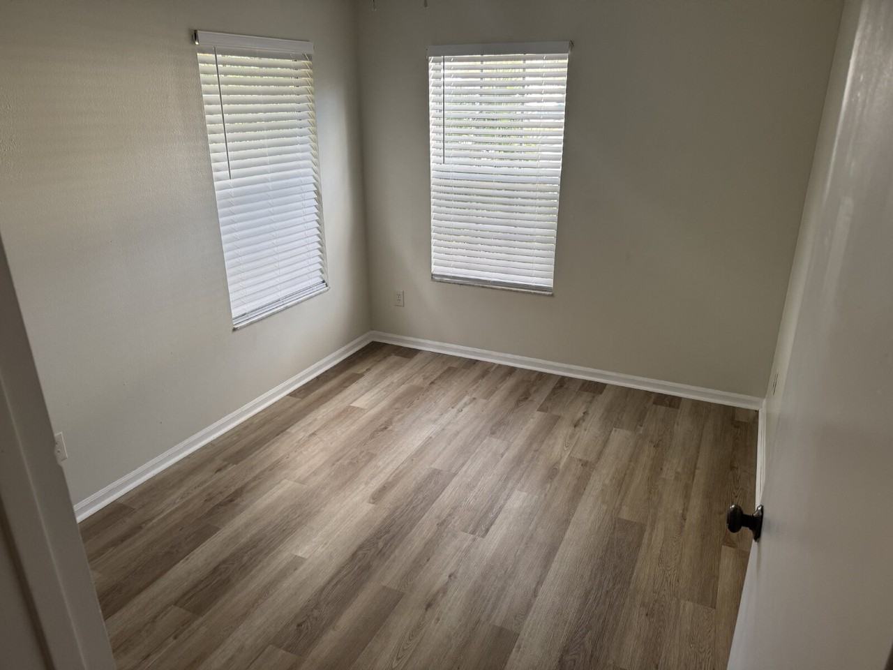 513 Green Spring Cir - Photo 7 of 13