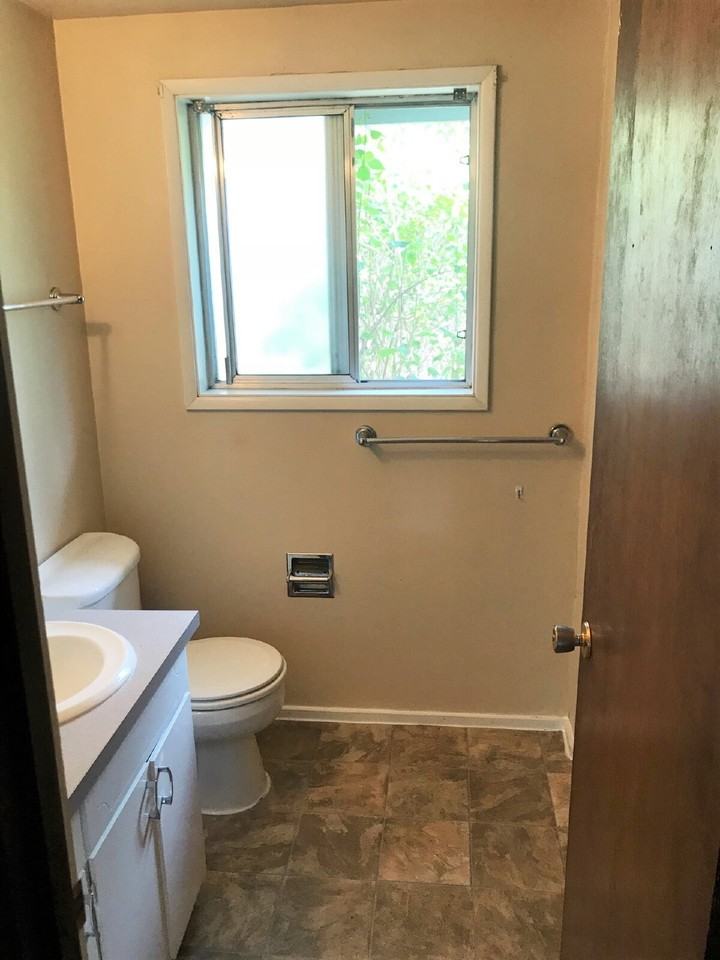 2597 Potter St - Photo 6 of 10