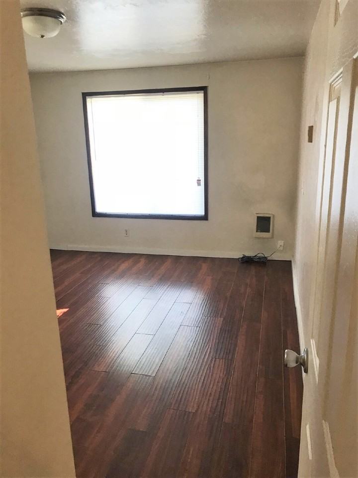 2597 Potter St - Photo 7 of 10