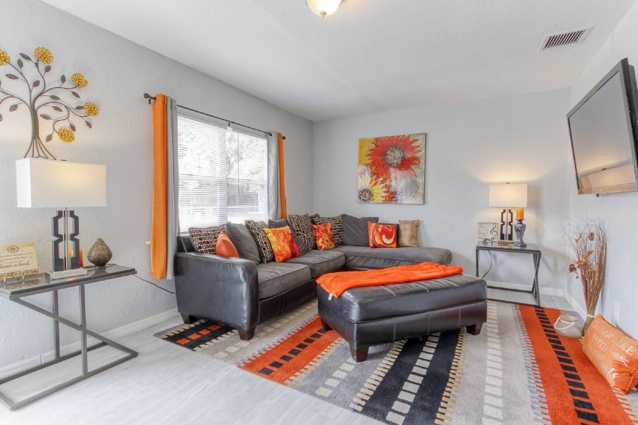 685 Sears Ave Ne #2 - Photo 6 of 50