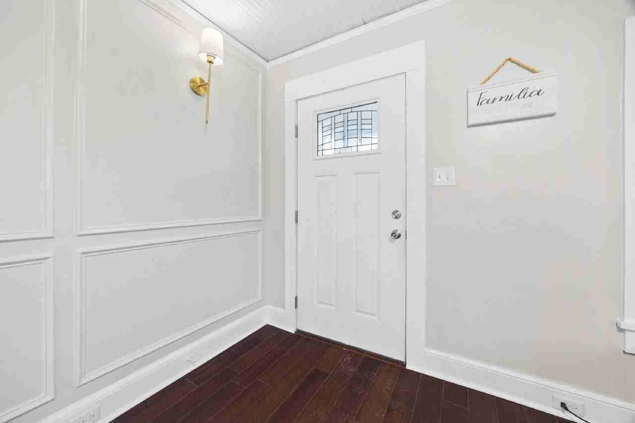 421 Annafrel St - Photo 2 of 29