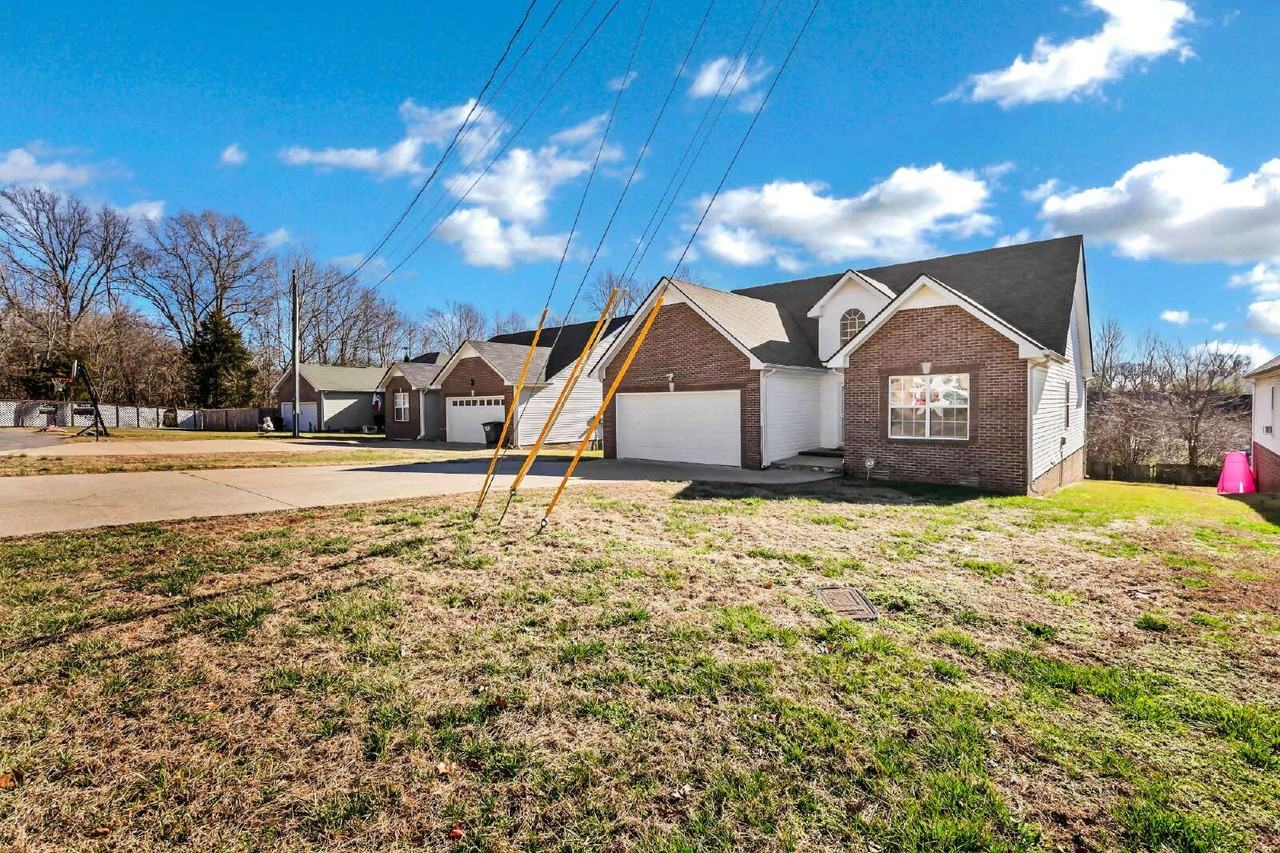 1854 Sage Meadow Ln - Photo 4 of 39