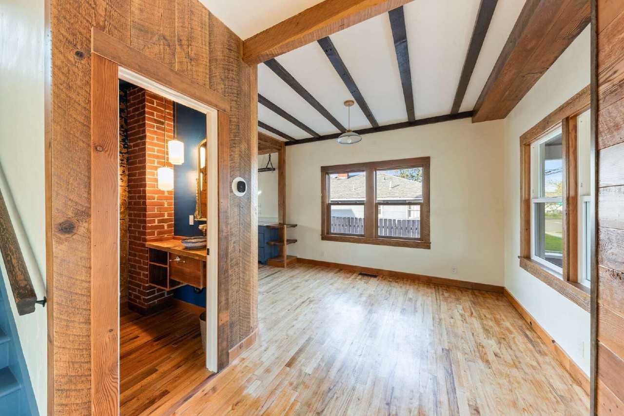 315 Se Davis St - Photo 5 of 40