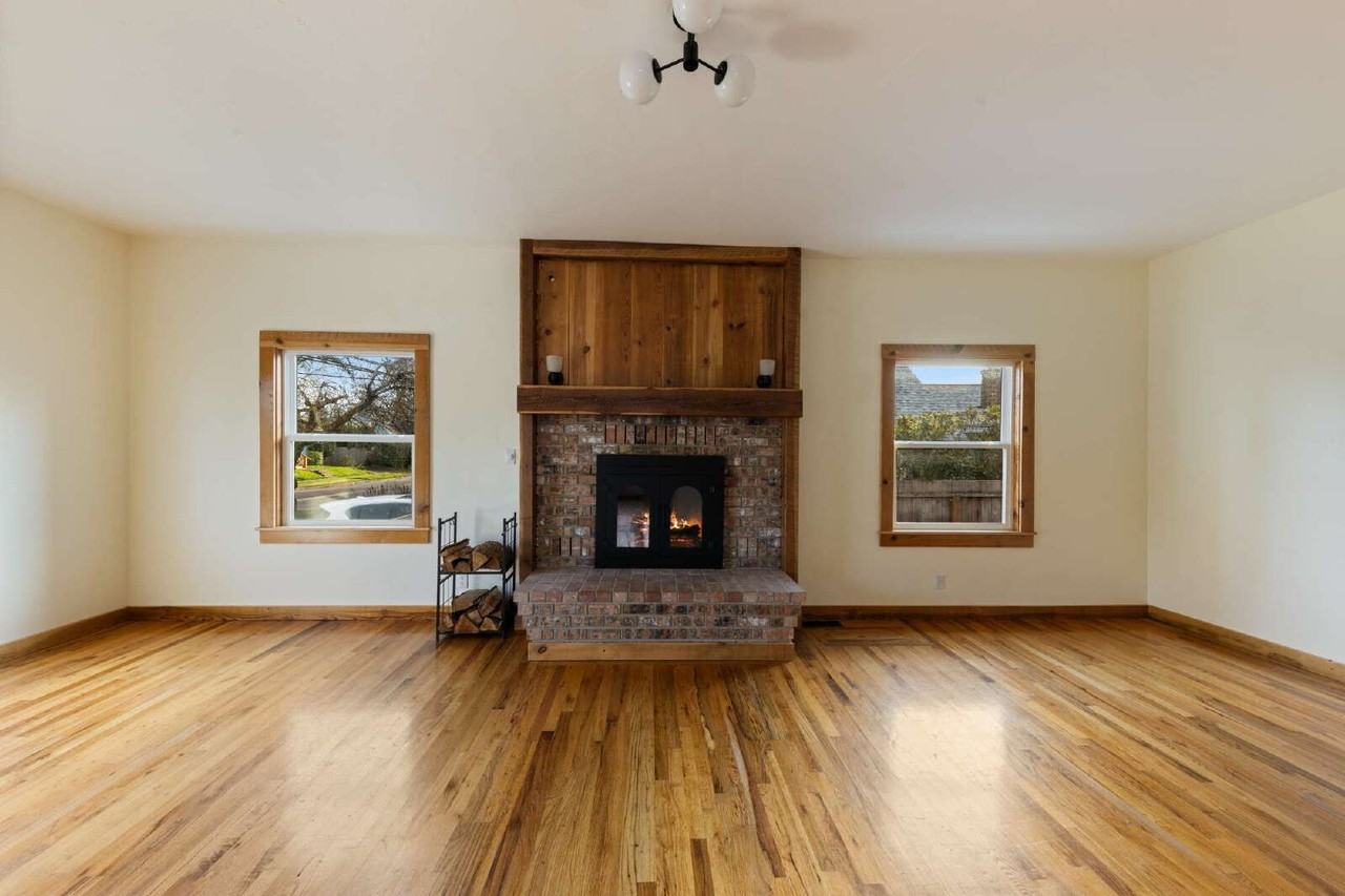 315 Se Davis St - Photo 7 of 40