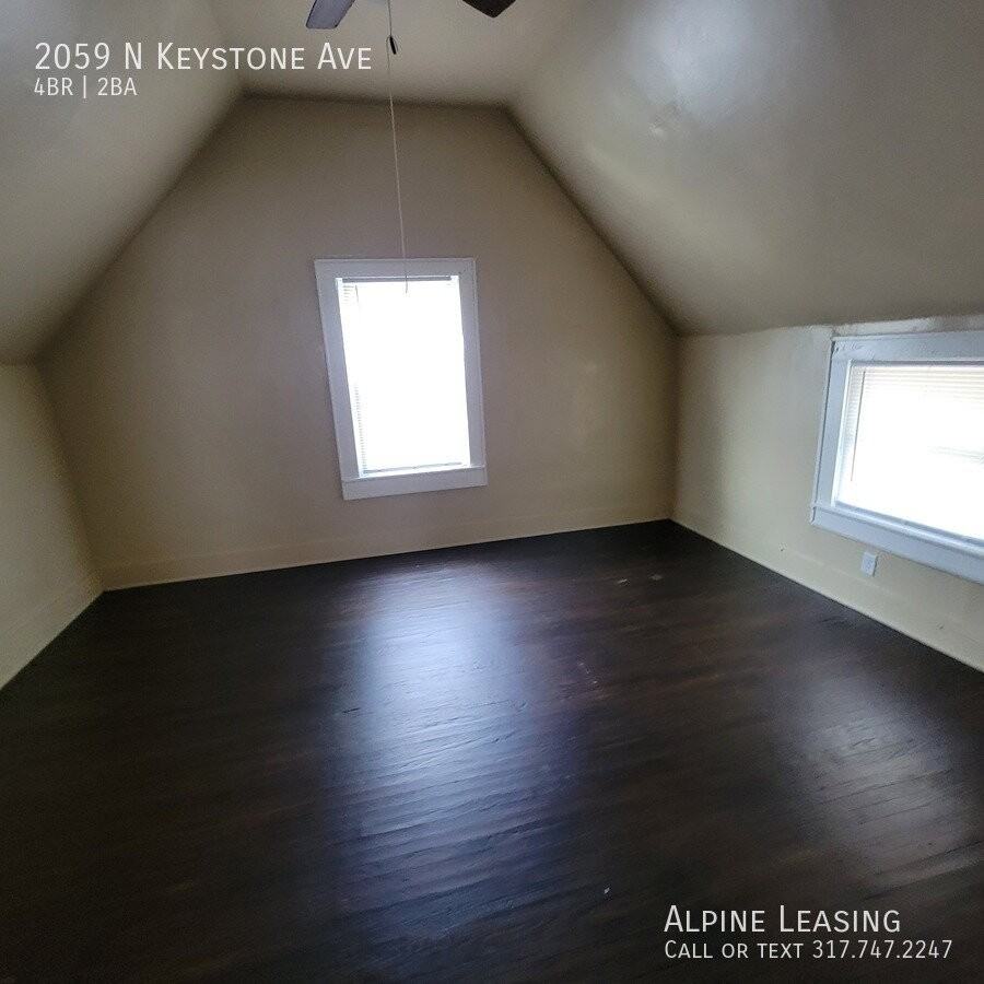 2059 N Keystone Ave - Photo 7 of 8