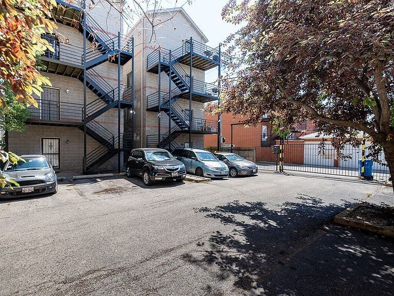 2408 W Flournoy St - Photo 7 of 14