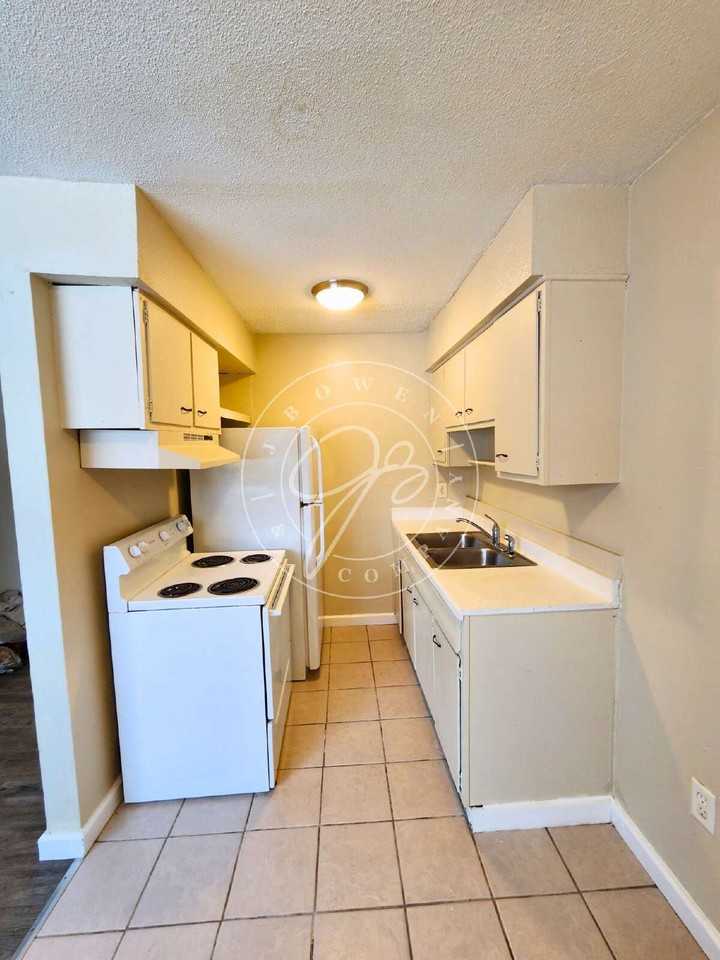 18 Reed St #2 - Photo 7 of 13