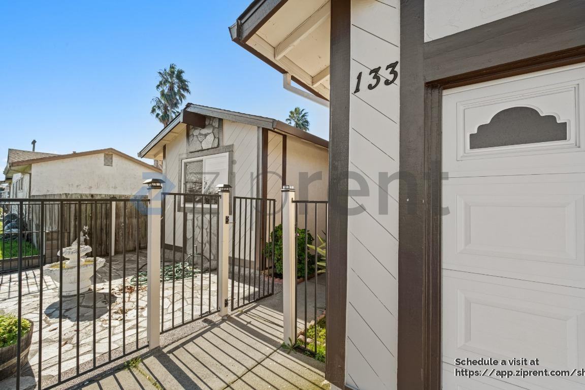 133 Georgetown Ct - Photo 4 of 26