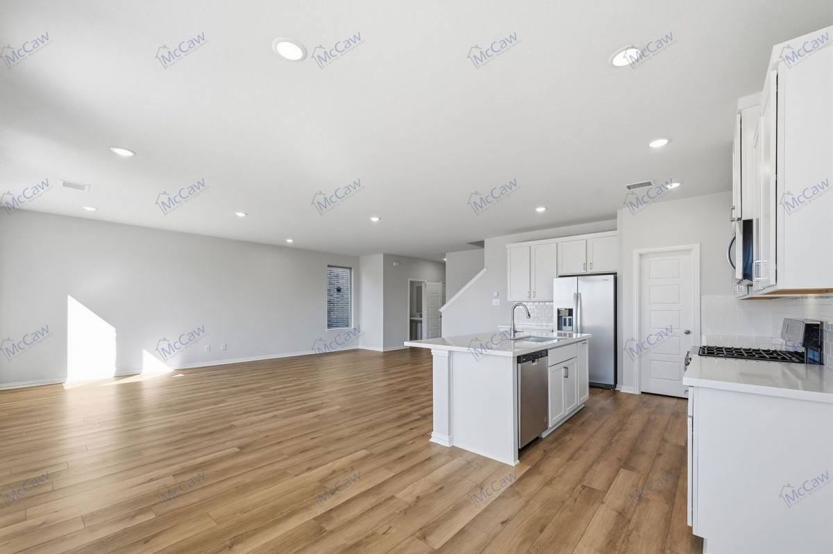 1126 Redcoat Dr - Photo 2 of 10