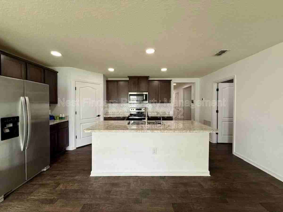 3640 Alta Lakes Blvd - Photo 3 of 10