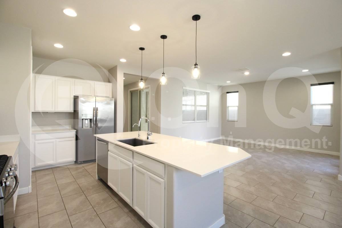 12356 W Wagon Wheel Dr - Photo 6 of 10