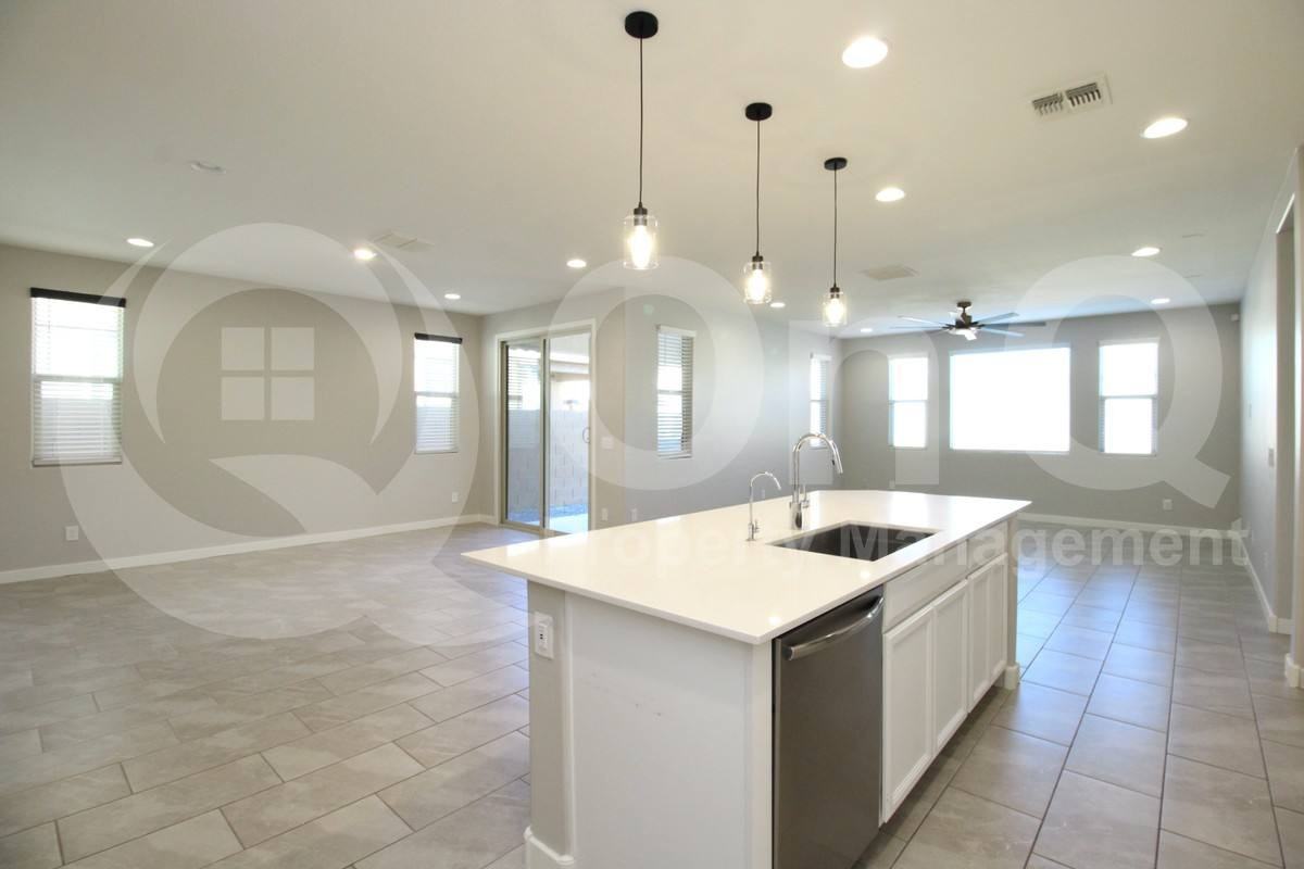 12356 W Wagon Wheel Dr - Photo 7 of 10