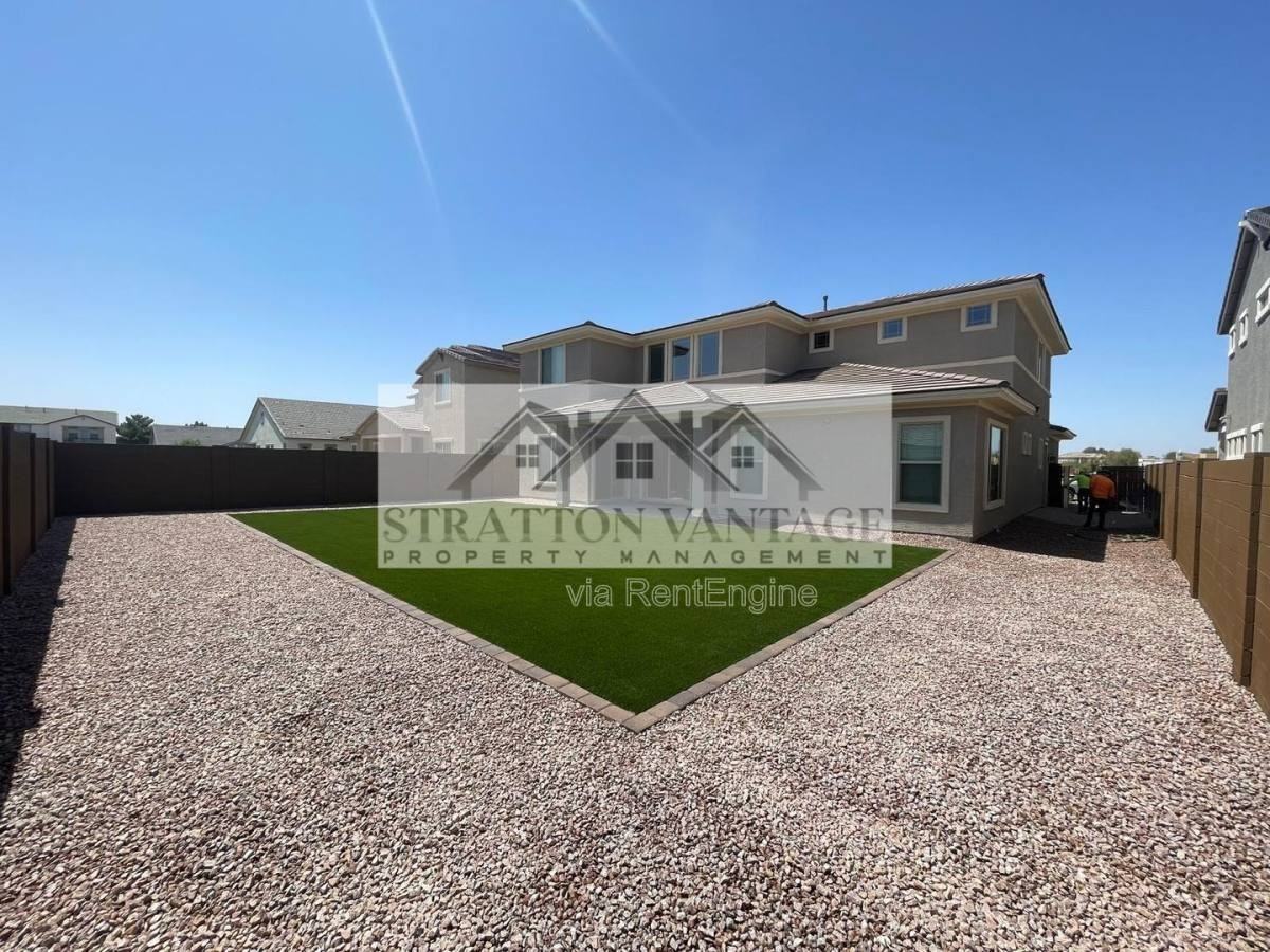 20457 E Silver Creek Ln - Photo 2 of 10