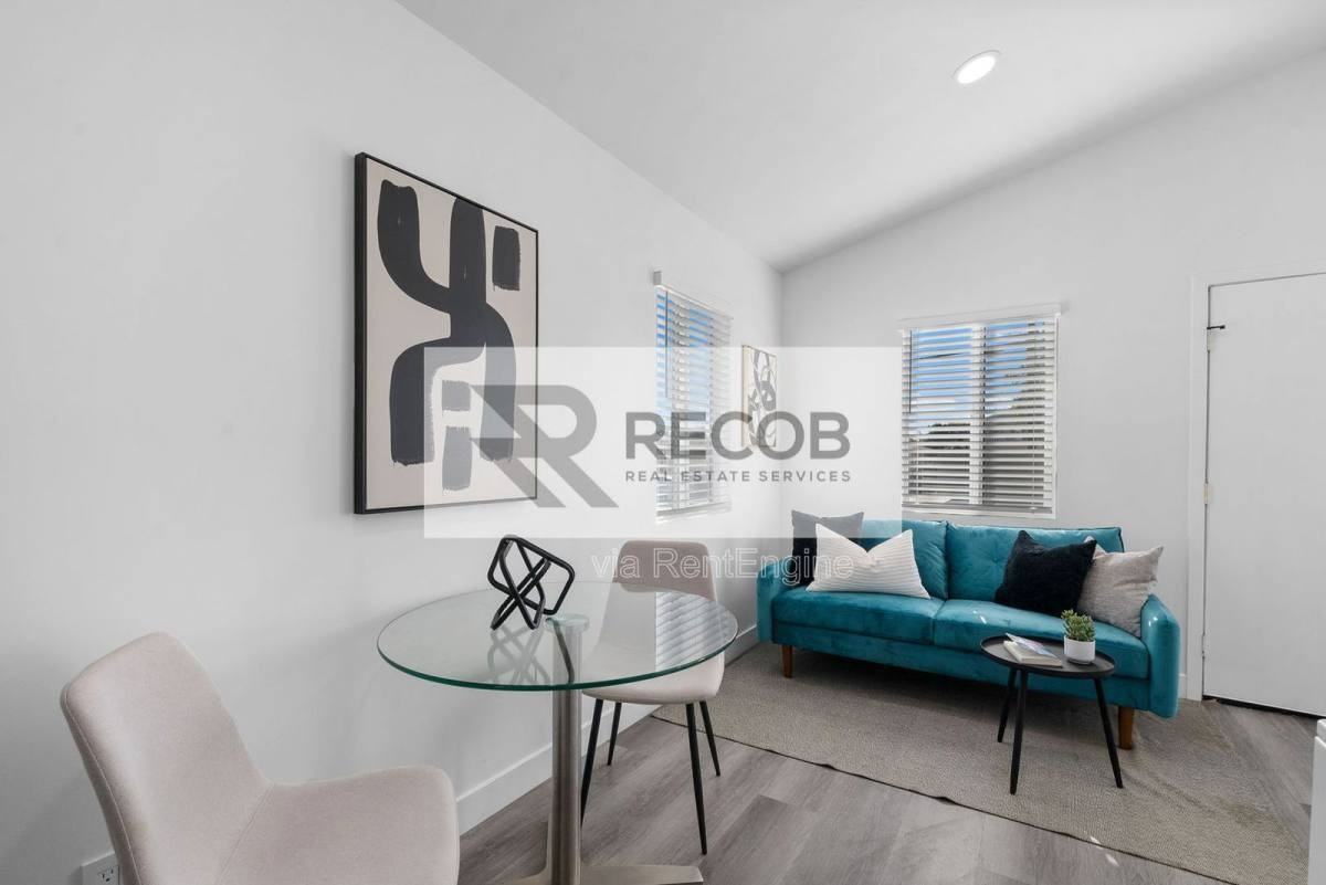 1638 Elm Ave #2 - Photo 2 of 10