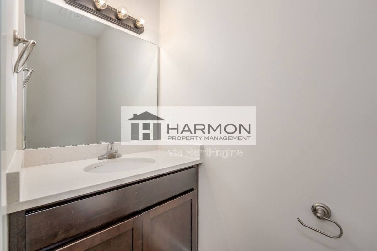 2078 N Reece Ct - Photo 3 of 10